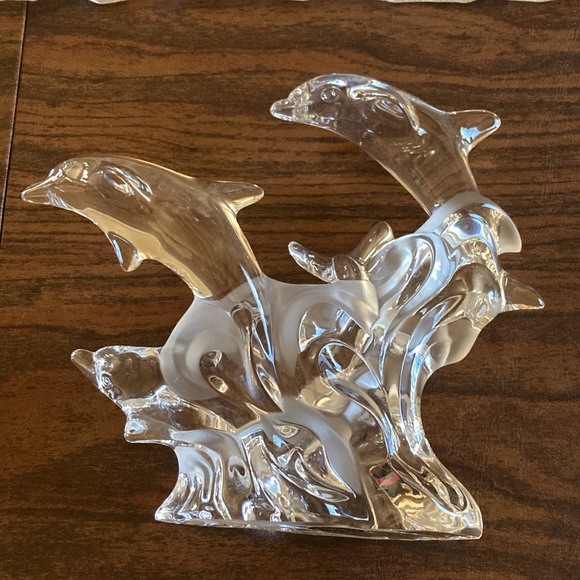 Trio Of Grace Lenox Crystal Dolphins With Frosted Waves Vintage from the 90’s - Picture 7 of 10